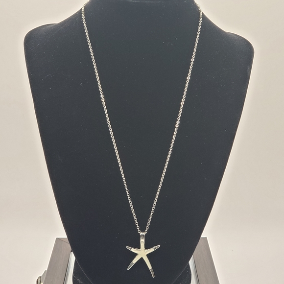 Silver Sparkly White Enamel Starfish Pendant Necklace - Picture 6 of 7